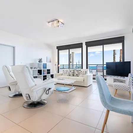 Splendide à Face à La - 3 Pièces, 2 Chambres, Terrasses, Climatisation - Fr-1-472-165 *