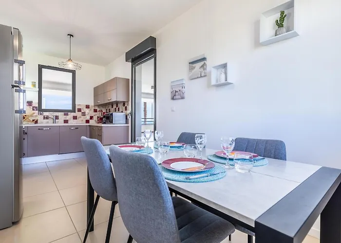 Apartment Splendide Appartement A Sete Face A La Mer - 3 Pieces, 2 Chambres, Terrasses, Climatisation - Fr-1-472-165 *